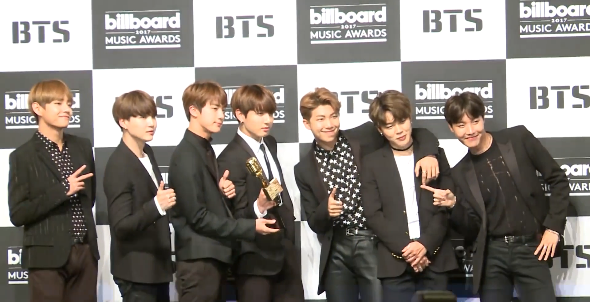 Jin, „treći slijeva”: kako je internet slučajno otkrio Worldwide Handsome